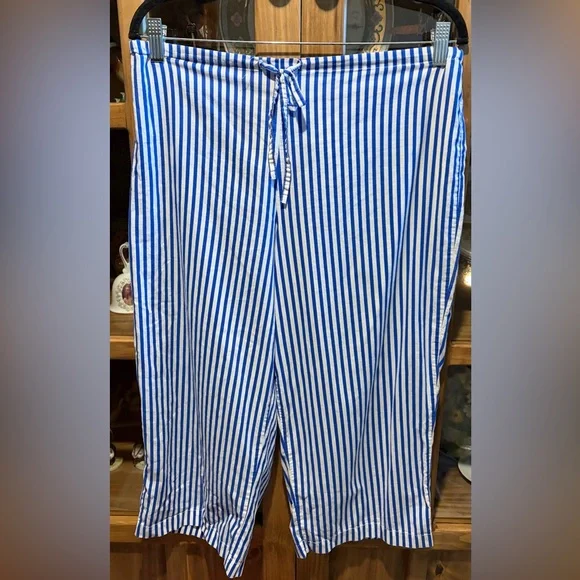Lauren Ralph Lauren Blue and White Striped with Yellow Trim Pajamas Size Large - Picture 8 of 11